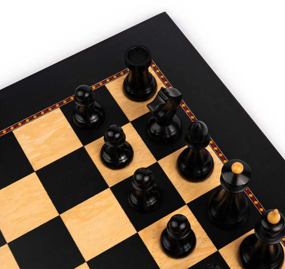 The Queen's Gambit šachmatų rinkinys