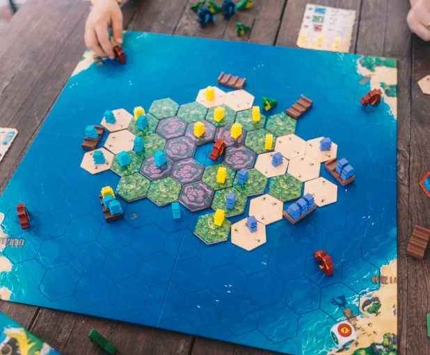 Brain Games Zigomatinis išgyvenk saloje | LT, EE, LV