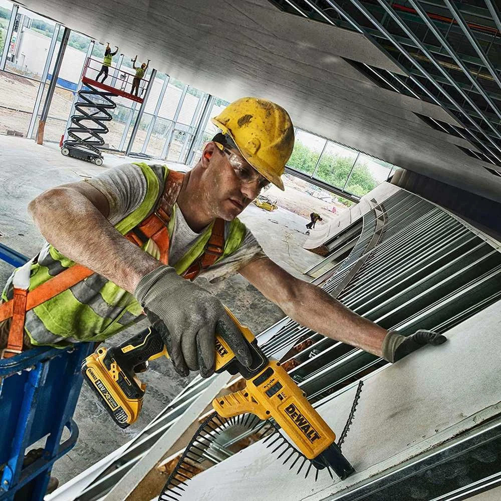 Suktuvas DeWalt DCF620N; 18 V (be akumuliatoriaus ir pakrovėjo)