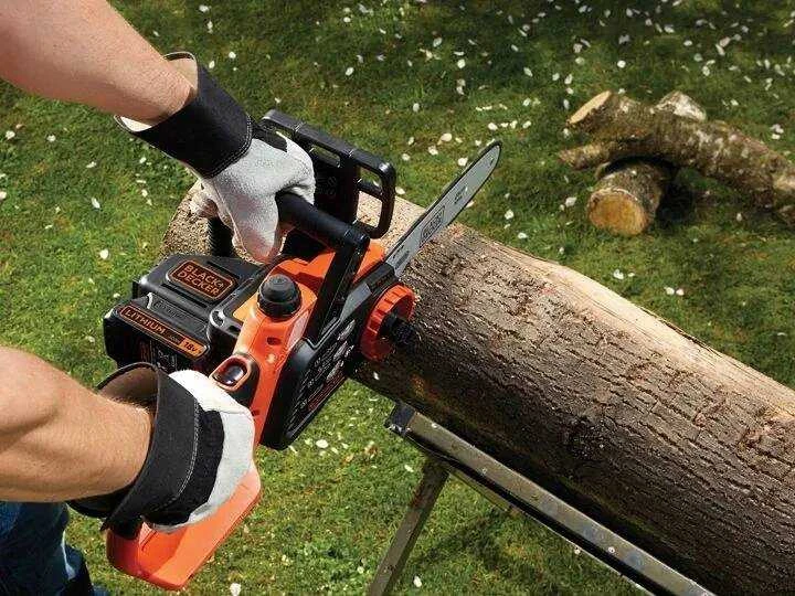 Black & Decker 18V 2,0Ah ličio jonų akumuliatorinis grandininis pjūklas 25 cm, GKC1825L20-QW