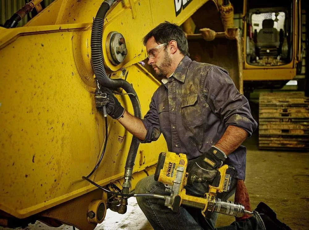 Akumuliatorinis tepalo švirkštas DeWalt DCGG571M1-QW; 18 V; 1x4,0 Ah akum.