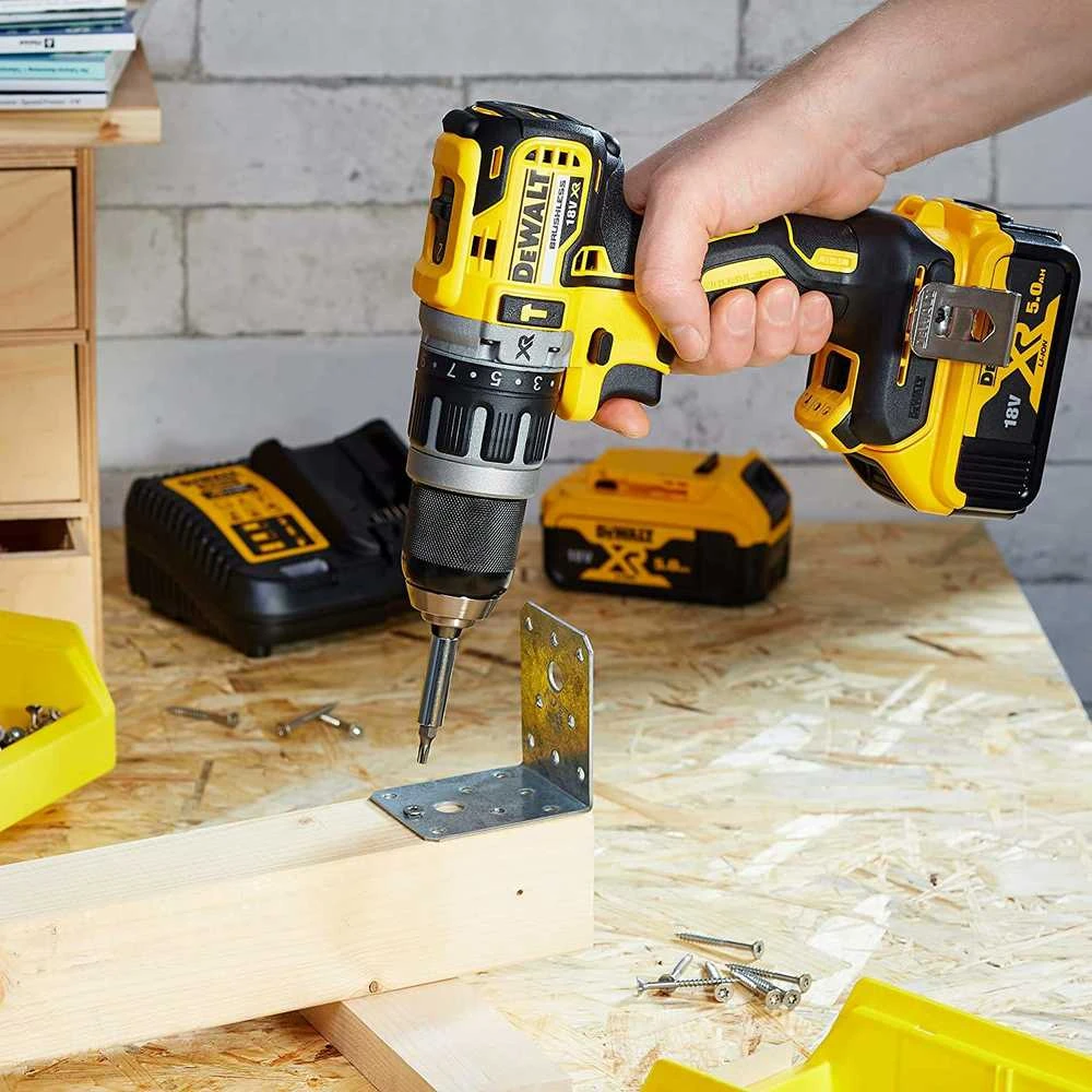 DEWALT smūginis gręžtuvas suktuvas DCD796P2, 70Nm, 2x5.0Ah