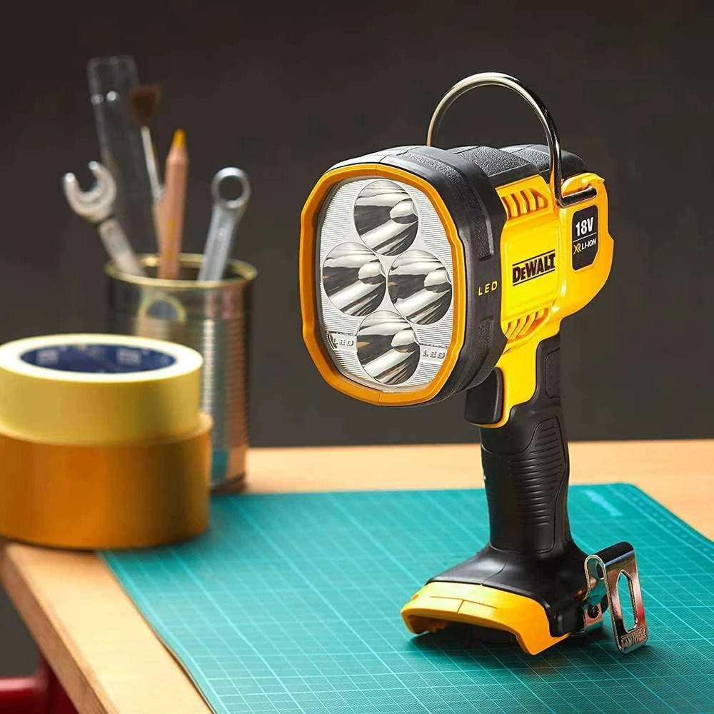 DeWalt akumuliatorinis prožektorius DCL043-XJ, 18 V, be akumuliatoriaus ir kroviklio