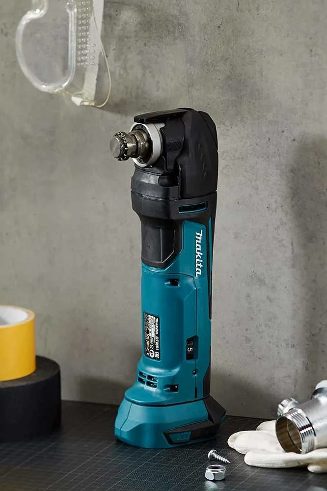 Makita DTM51Z Akumuliatorinis universalus švytuoklinis įrankis 18V 6000-20000 judesiai per min, amplitudė 3,2°; Be akumuliatorių ir kroviklio!