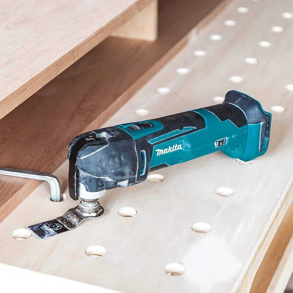 Makita DTM51Z Akumuliatorinis universalus švytuoklinis įrankis 18V 6000-20000 judesiai per min, amplitudė 3,2°; Be akumuliatorių ir kroviklio!