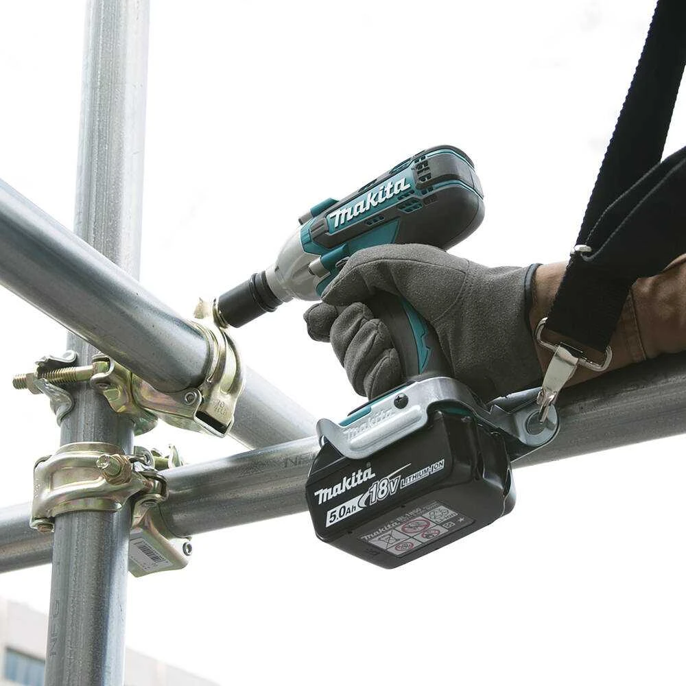 Makita DTW190Z Akumuliatorinis smūginis veržliasukis 18V, 190 Nm, LED 1/2", Be akumuliatorių ir kroviklio!