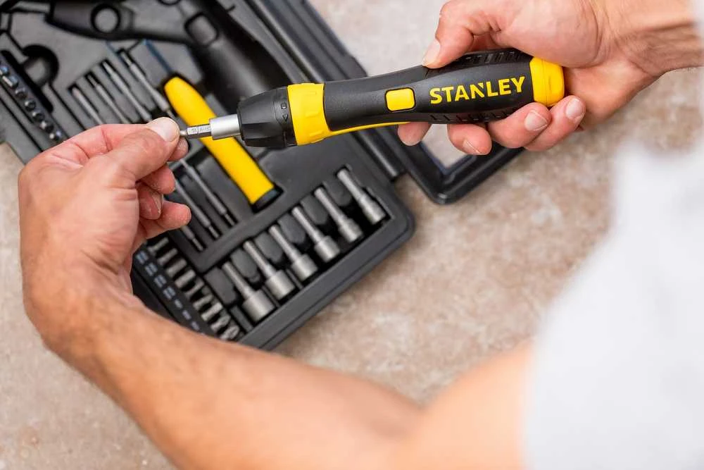 38 dalių sukimo antgalių rinkinys Stanley 0-63-038
