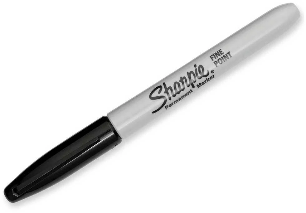 Sharpie FINE juodas žymeklis.