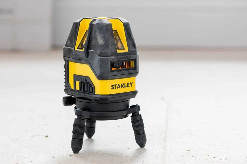 Stanley Kryžminis lazerinis nivelyras Multi-line 4V1H, raudonas