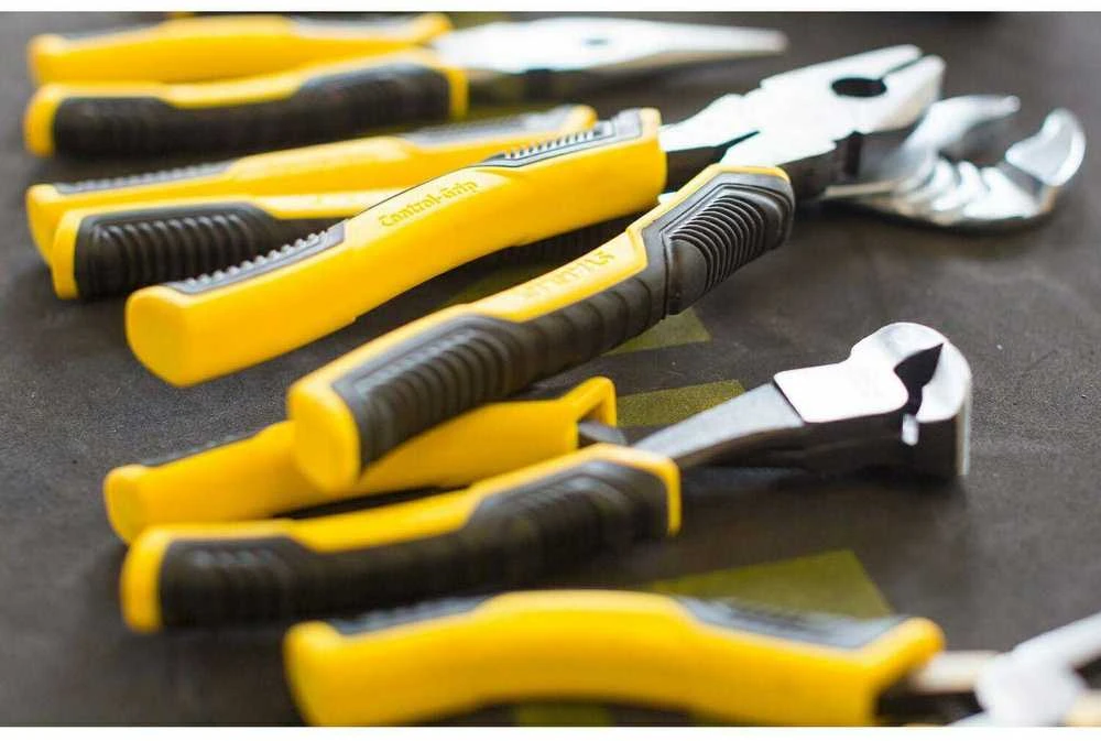 STANLEY CONTROL-GRIP UNIVERSALIOS replės 200mm