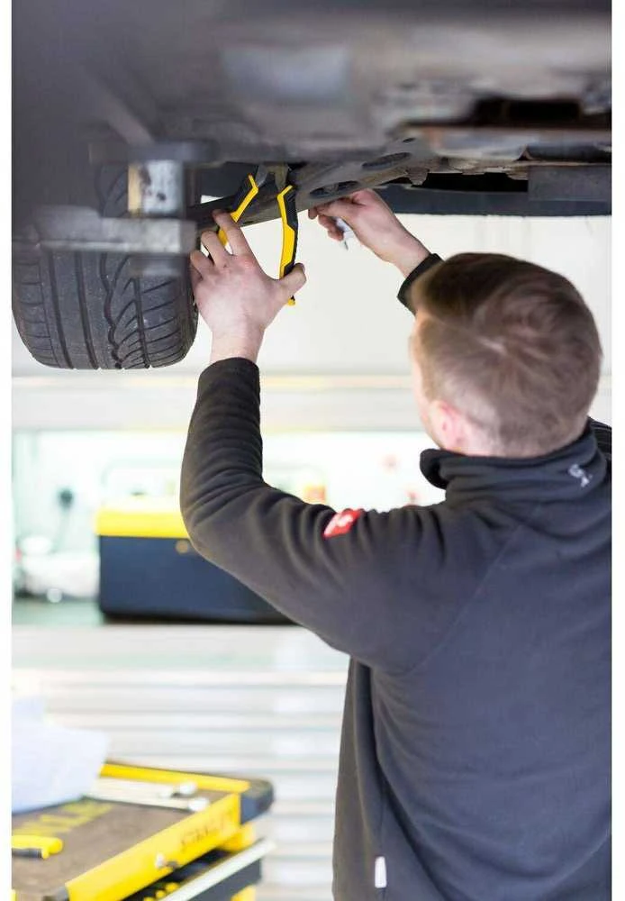STANLEY CONTROL-GRIP UNIVERSALIOS replės 200mm