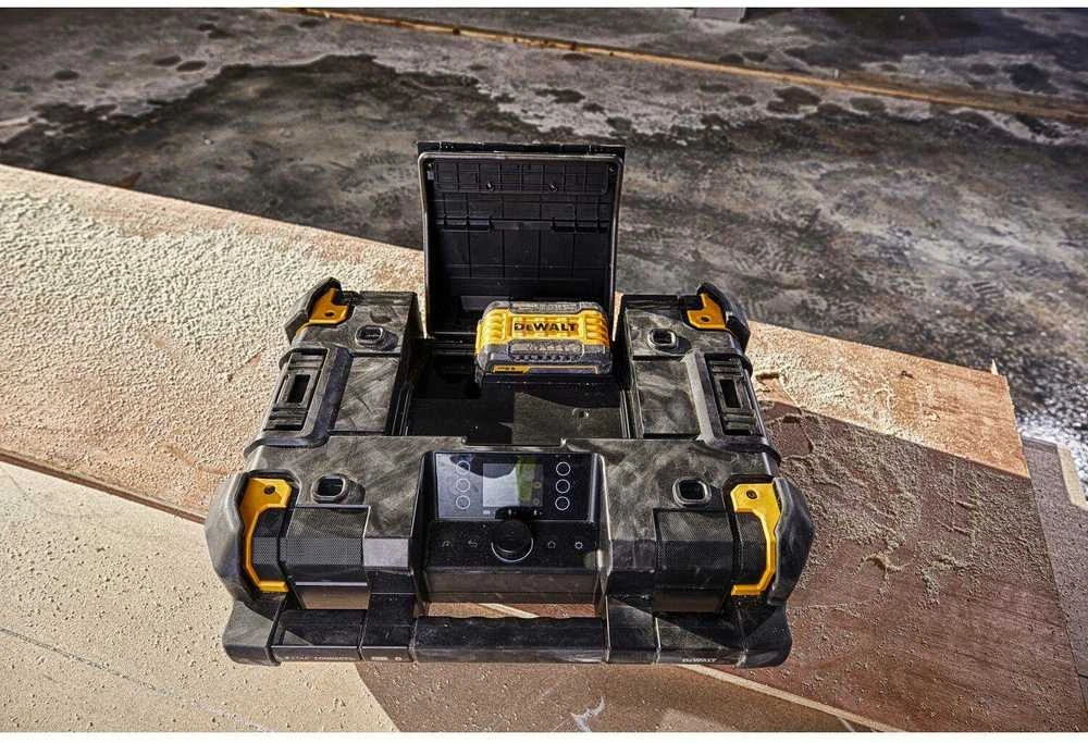 DeWalt DWST1-81078-QW Radijo imtuvas kroviklis