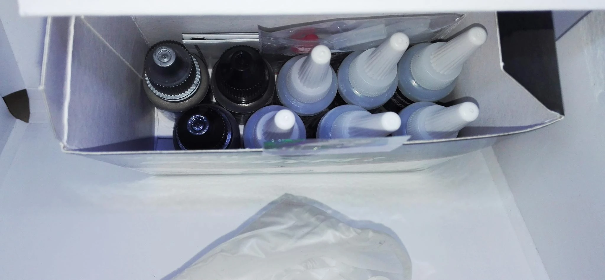 VISBELLA uolos tvirtumo SPEEDY-FIX klijų rinkinys: užpildas ir klijai 30ml + 60ml
