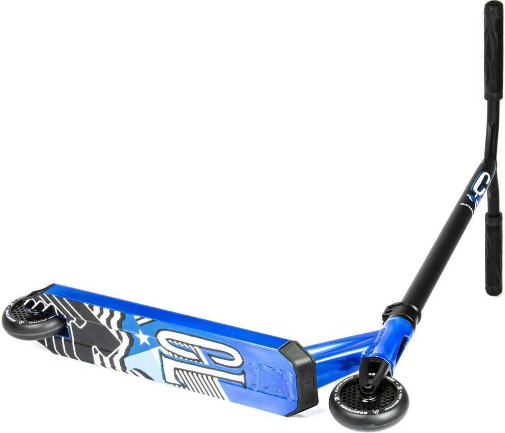 Triukinis paspirtukas Root Invictus Signature, Clayton Lindley
