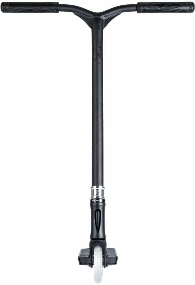 Triukinis paspirtukas Root Invictus Signature, Matty Ceravolo