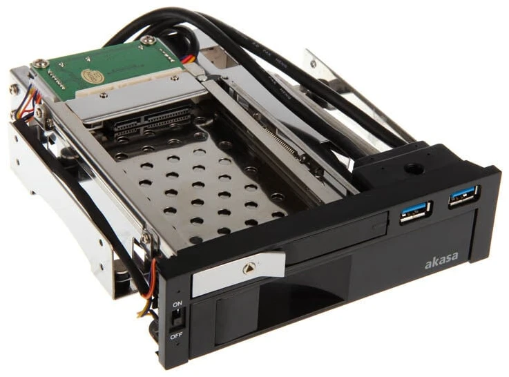 Akasa 5,25 colio lizdas, skirtas 1x 3,5" ir 1x 2,5" plius 2x USB 3.0