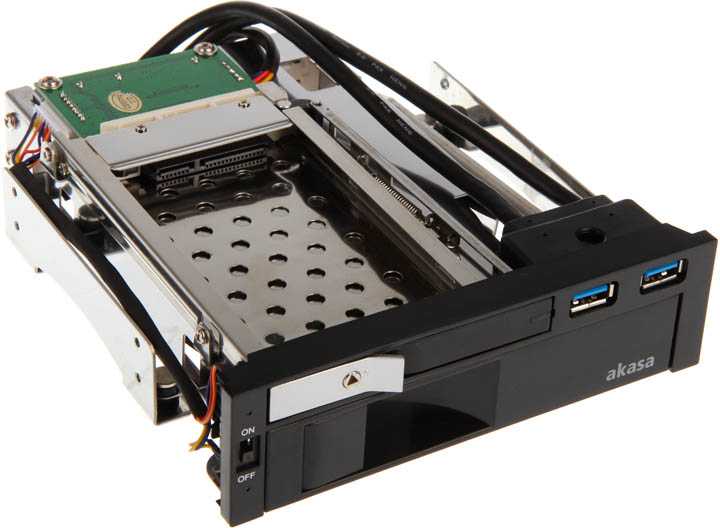 Akasa 5,25 colio lizdas, skirtas 1x 3,5" ir 1x 2,5" plius 2x USB 3.0