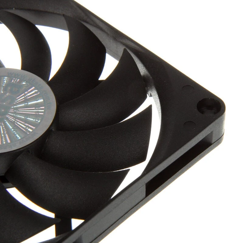 Akasa AK-FN076 Slimline PWM Fan – 80mm
