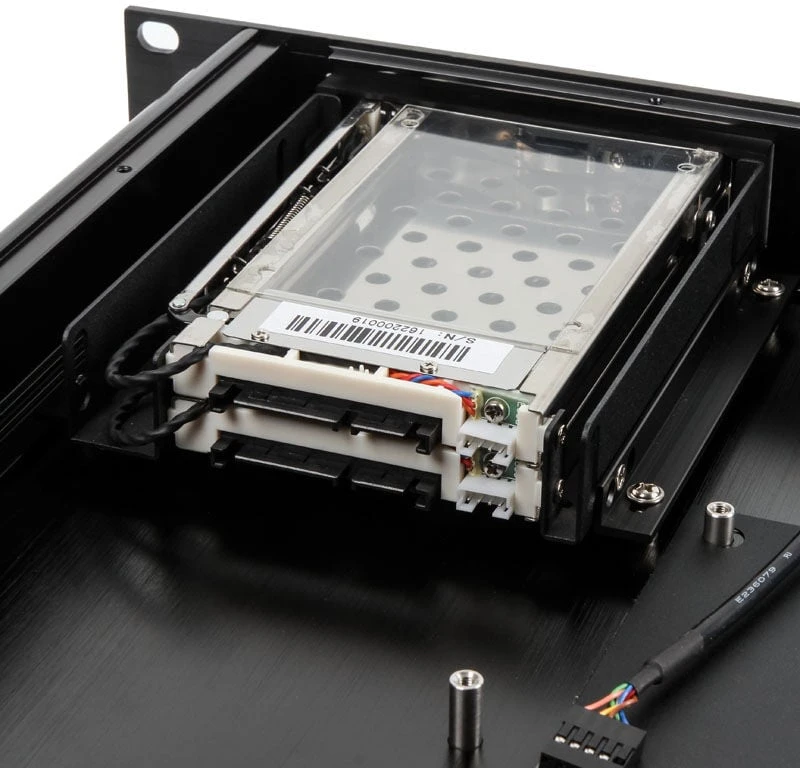 Akasa Galileo TU1 Thin–Mini–ITX 1U obudowa, OEM – juoda