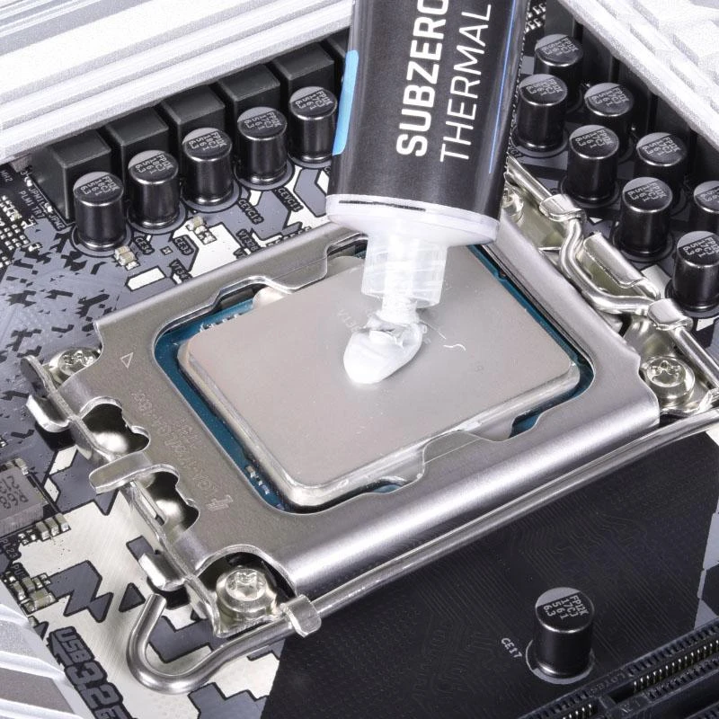 Alphacool Subzero termopasta tepimo procesas
