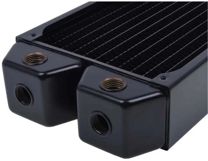 „Alphacool NexXxoS XT45“ varinis radiatorius – 240 mm, juodos spalvos