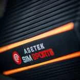 „Asetek SimSports Invicta Formula Lenkrad“ – rotacinis + „Invicta“ ratų bazė (27 Nm)