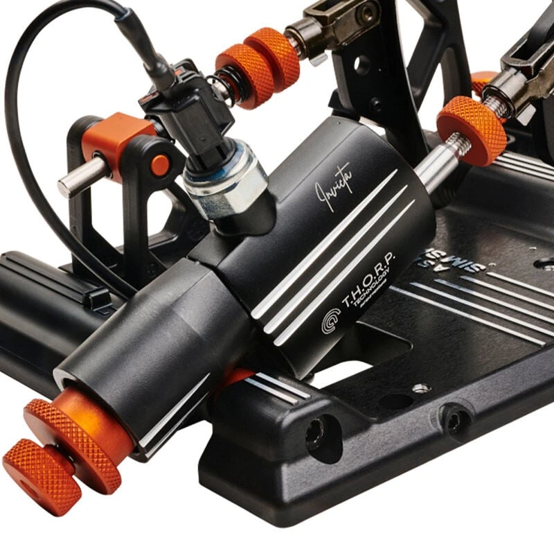 „Asetek SimSports Invicta Sim Racing“ akceleratoriaus ir stabdžių pedalas