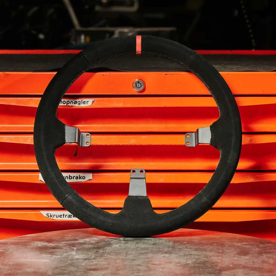 Asetek SimSports GT Rim, curved, 340 mm – juodas, suede