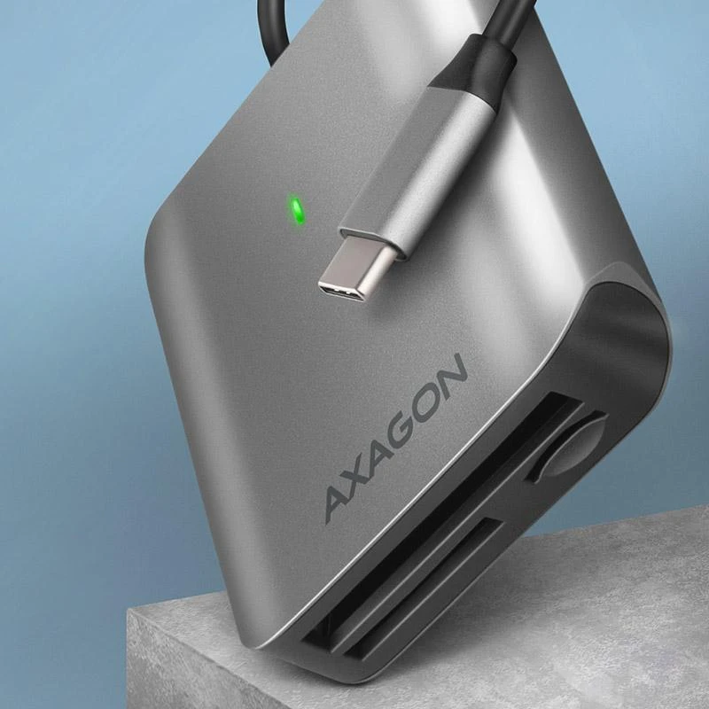 Axagon USB-C kortelių skaitytuvas su žalia indikacine lempa