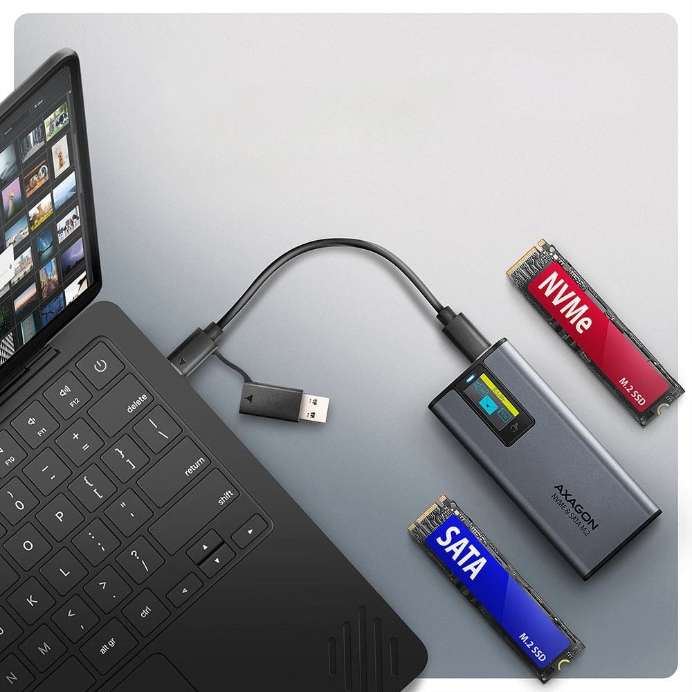 „AXAGON“ išorinė metalinė dėžutė su USB-C 10 Gbps prievadu ir informaciniu ekranu, skirta M.2 NVMe ir SATA SSD diskams | EEM2-SD2