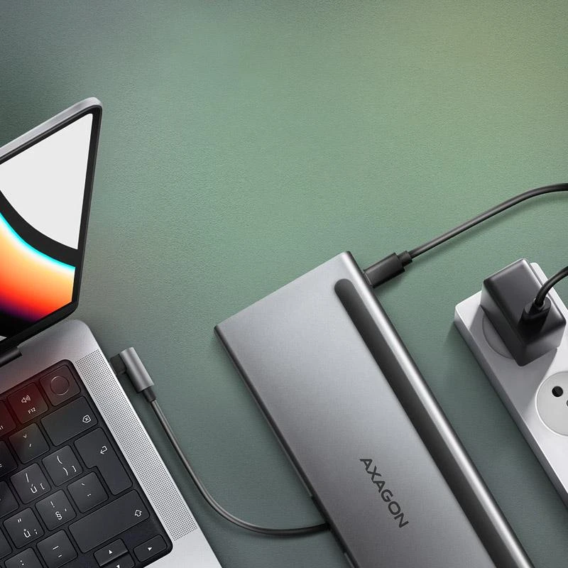 „Axagon“ kelių prievadų USB-C 5Gbps trigubas 4K ekrano šakotuvas HMC-4KX3