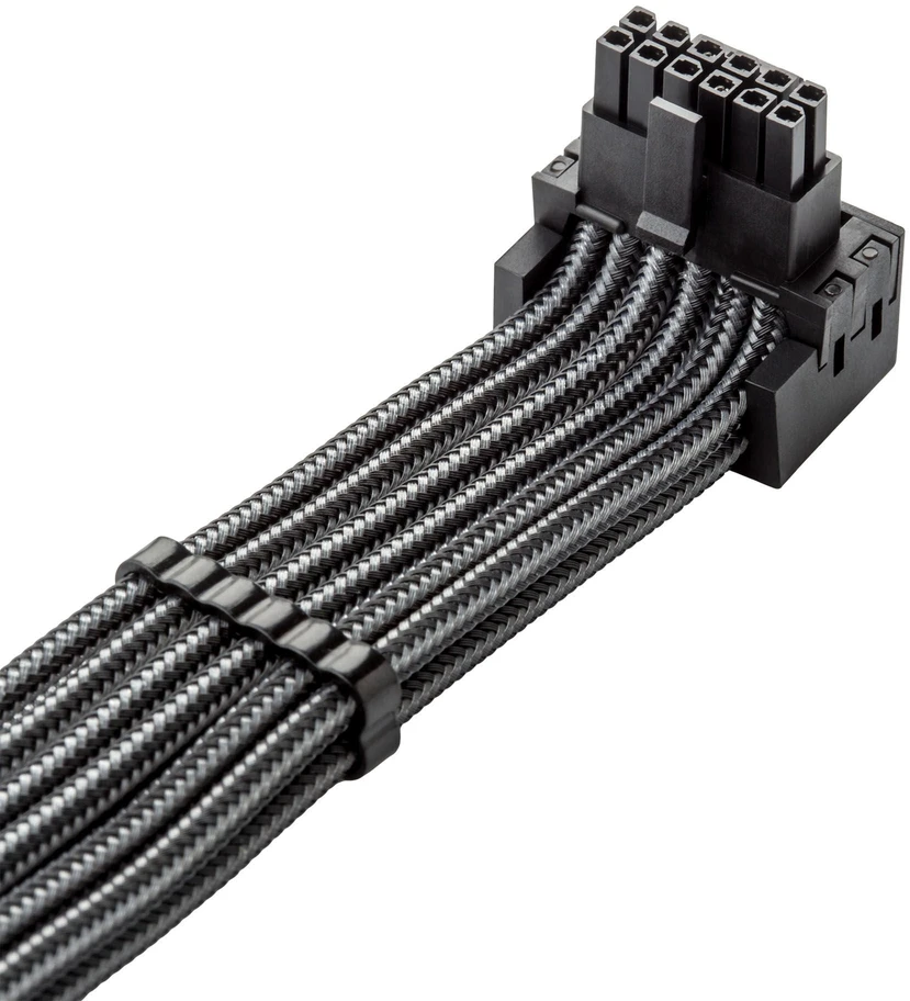 „CableMod C-Series Pro“ tiltelinis jungiamasis kabelis – B variantas, 90°, 16 kontaktų į 4 x 8 kontaktų PCIe, anglies pluošto