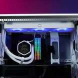 Cooler Master vandens aušinimas su RGB apšvietimu korpuse