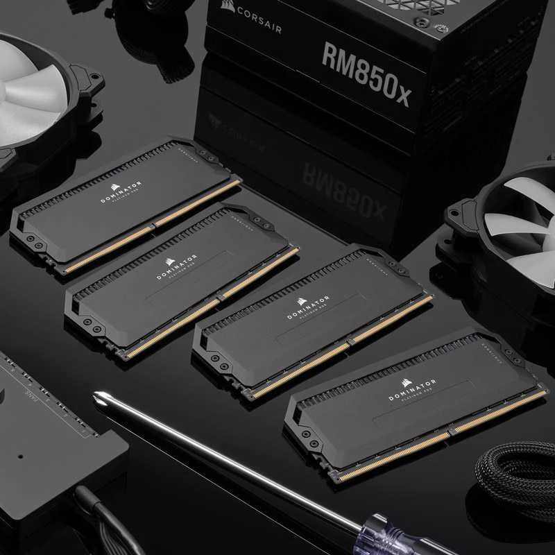 RAM Corsair Dominator Platinum RGB 32GB DDR5-6400 rinkinys (2x16GB), CL32