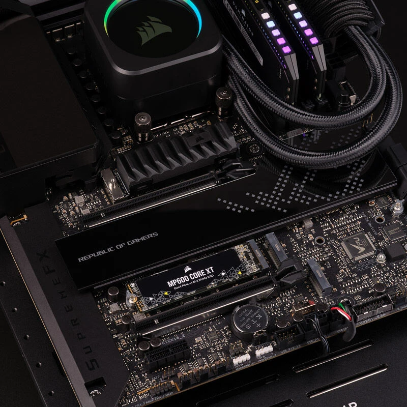 „Corsair MP600 CORE XT M.2 Gen4 PCIe x4 NVMe 4TB“ kietasis diskas