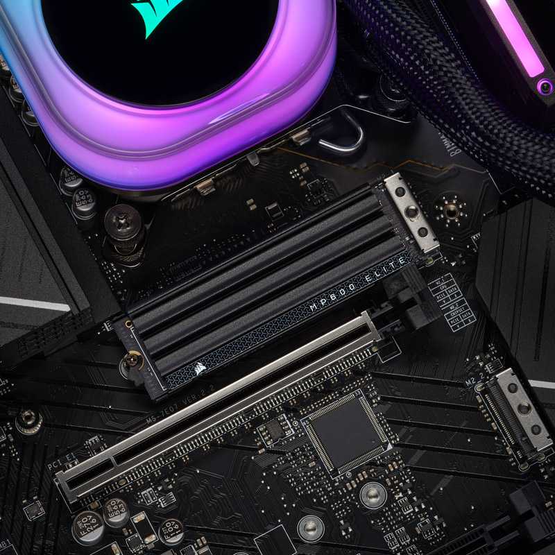 Corsair MP600 Elite NVMe SSD, PCIe 4.0 M.2 Typ 2280 - 1 TB mit Kühlkörper