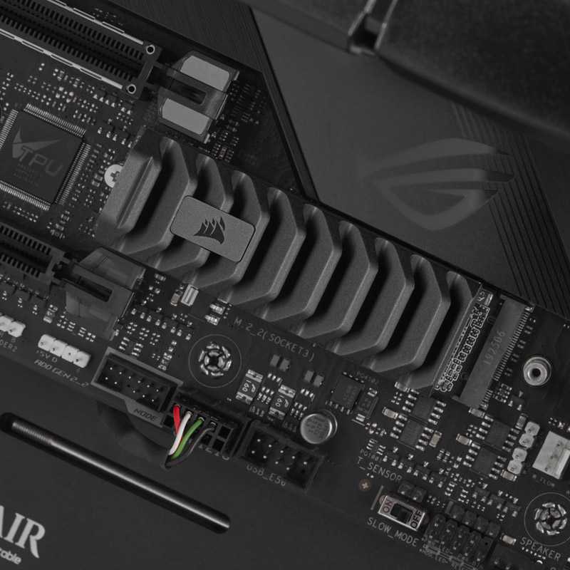 Corsair SSD MP600 PRO XT 1000 GB SSD form factor M.2 2280 SSD sąsaja PCIe Gen 4.0 x4 Rašymo greitis 5800 MB/s Skaitymo greitis 7100 MB/s