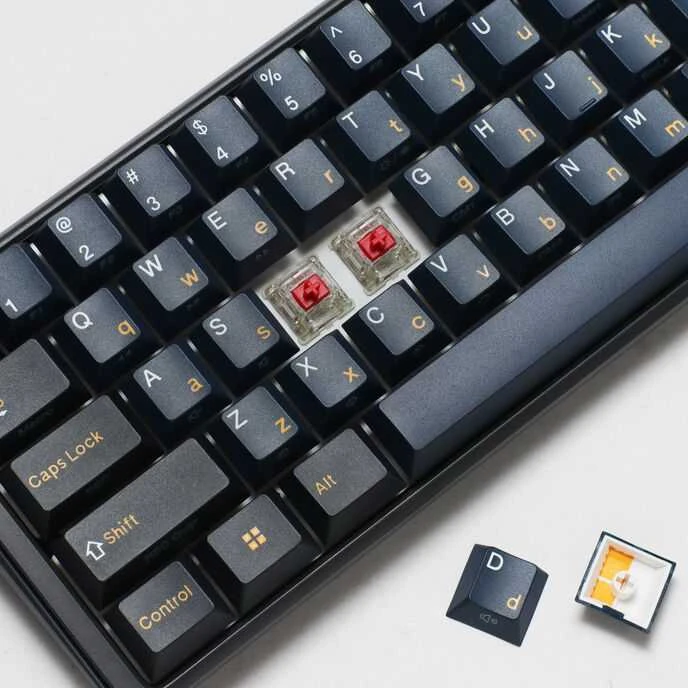 Ducky One 3 Pro Mini Nazca Line žaidimų mechaninė klaviatūra, 8.000 Hz, Hot Swap, RGB – Cherry MX2A Raudona, ANSI US išdėstymas