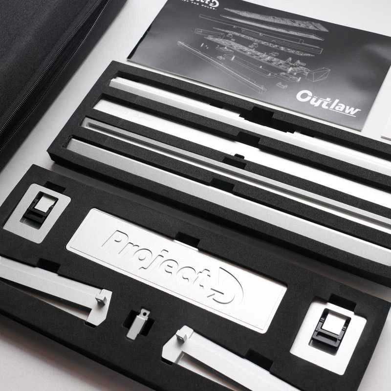 Ducky Outlaw 65 žaidimų klaviatūra, Barebone – Sidabrinis ISO išdėstymas