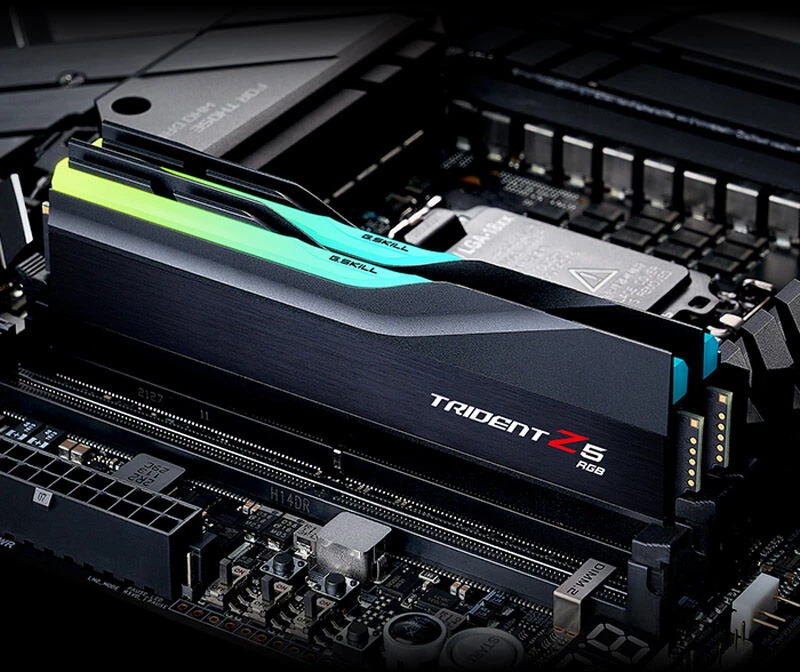 RAM Kompiuterio atminties rinkinys G.SKILL Trident Z5 RGB 32GB (2x16GB) DDR5-6000 CL36