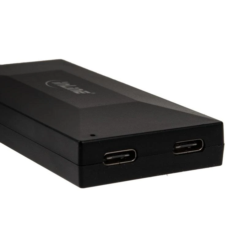 InLine USB-C šakotuvo prievadų artimas vaizdas