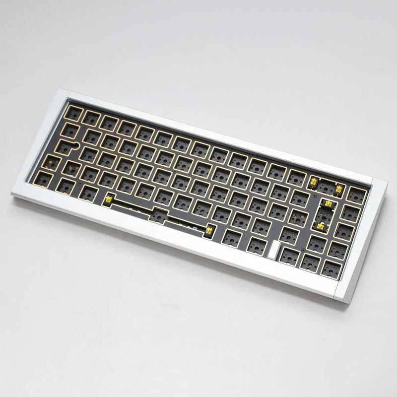 Ducky Outlaw 65 žaidimų klaviatūra, Barebone – Sidabrinis ISO išdėstymas