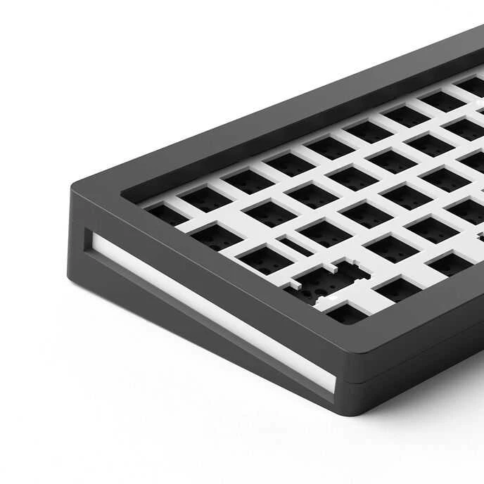 Akko MonsGeek M7 VIA Barebone žaidimų klaviatūra, 65%, Hot-Swappable, RGB, ANSI išdėstymas – juodos spalvos