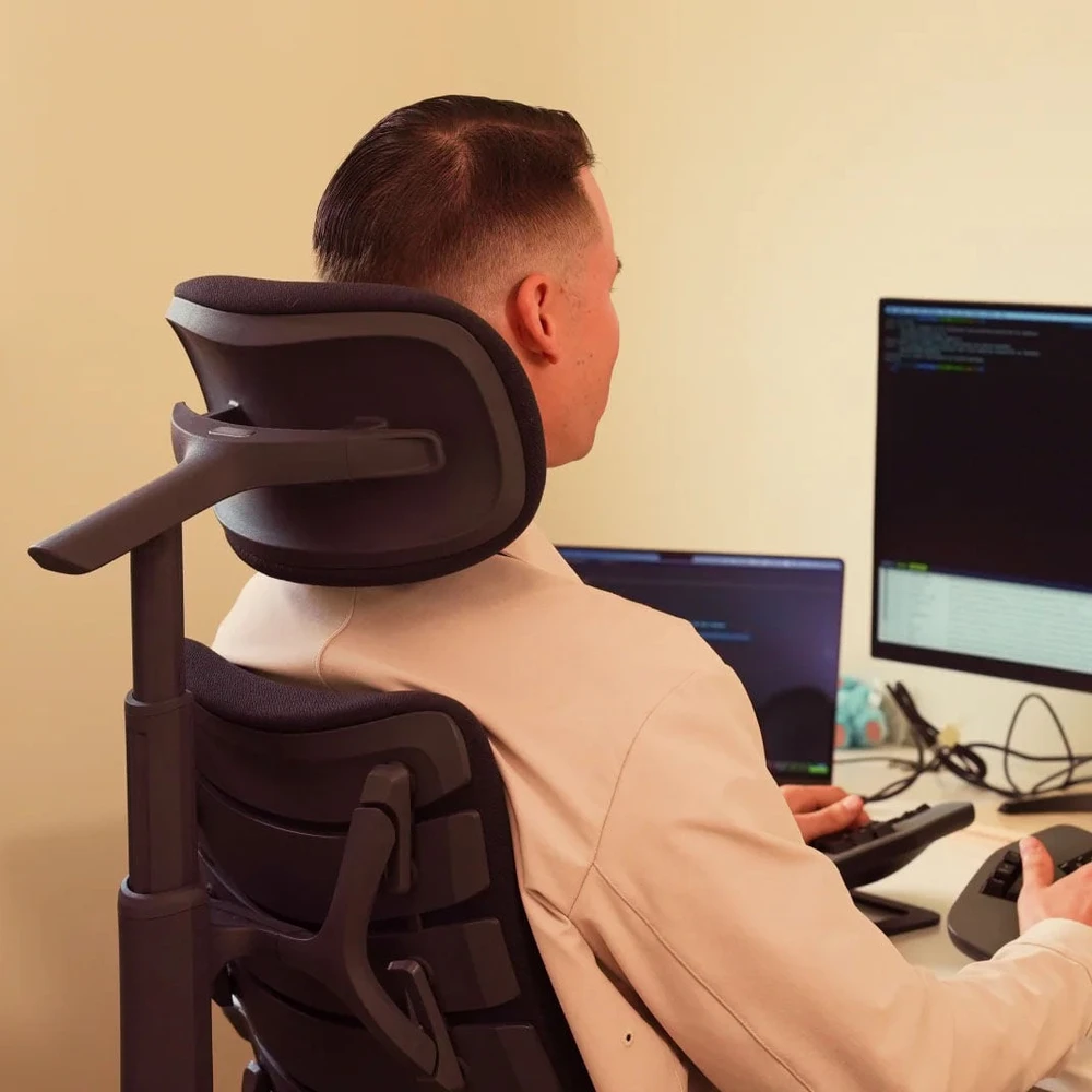 LiberNovo Omni 48 cm ergonominė kėdė (juoda)