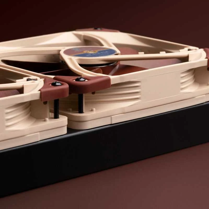 Noctua NA-IS1-14 tarpikliai 140 mm ventiliatoriams - 2 vnt. rinkinys