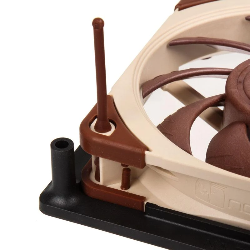Noctua NA-SFMA1 adapteris su sumontuotu ventiliatoriumi