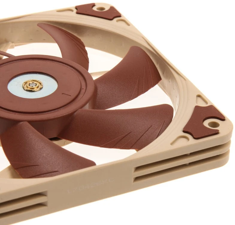 Noctua NF-A12x15 FLX