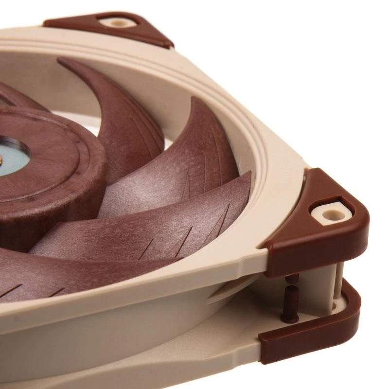 Noctua ventiliatoriaus sparnuotės kampo detalė