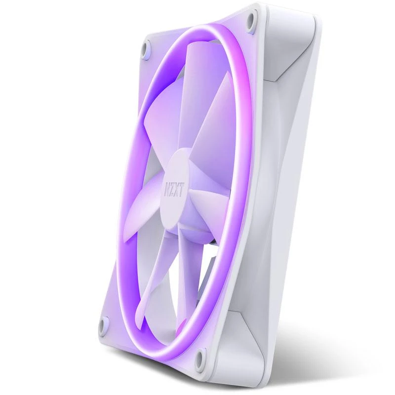 NZXT F140 RGB ventiliatorius su violetiniu apšvietimu
