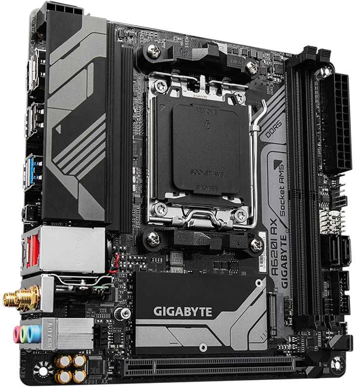 Pagrindinė plokštė Gigabyte Gigabaitas | A620I AX 1.0 | Procesorių šeima AMD | Procesoriaus lizdas AM5 | DDR5 DIMM | Palaikomos standžiojo disko sąsajos SATA, M.2 | SATA jungčių skaičius 2